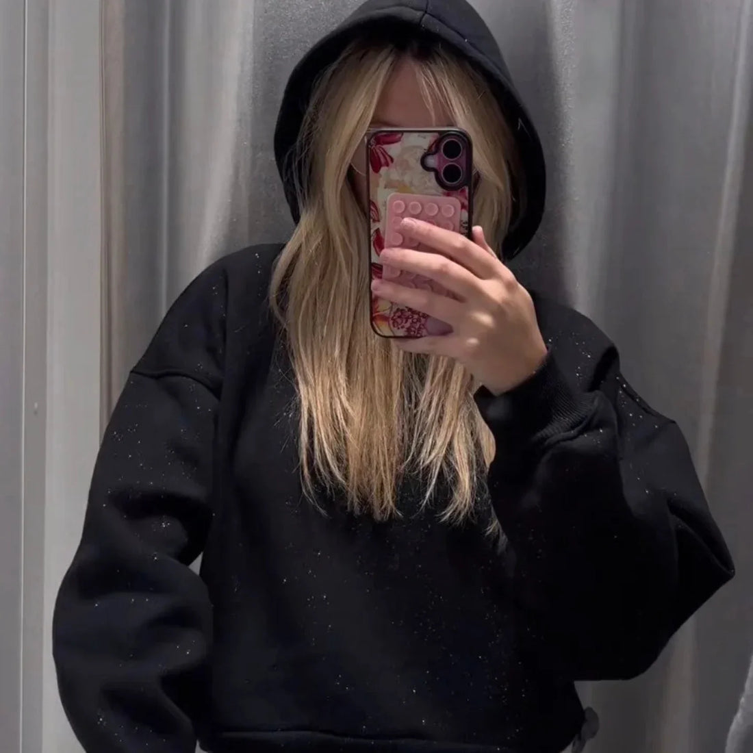 Le sweat à capuche à paillettes qu’il vous faut cet hiver